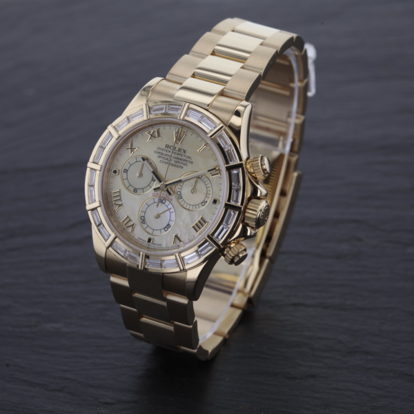 Rolex Cosmograph Daytona Gold 750/- Lünette mit 24 Baguette Diamanten